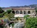 Бунгало в Лапте с очень красивым благоустроенным садом, Северный Кипр