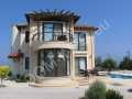 Дом в Кирении с отличными видами на окрестности для отдыха и постоянного проживания на Северном Кипре